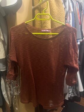 Smart Set Burnt Rust Long Sleeve Lightweight Tee